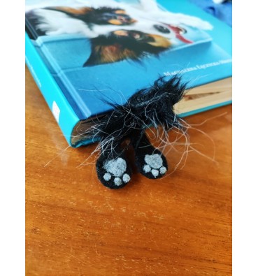 Bookmark cat with furry tail